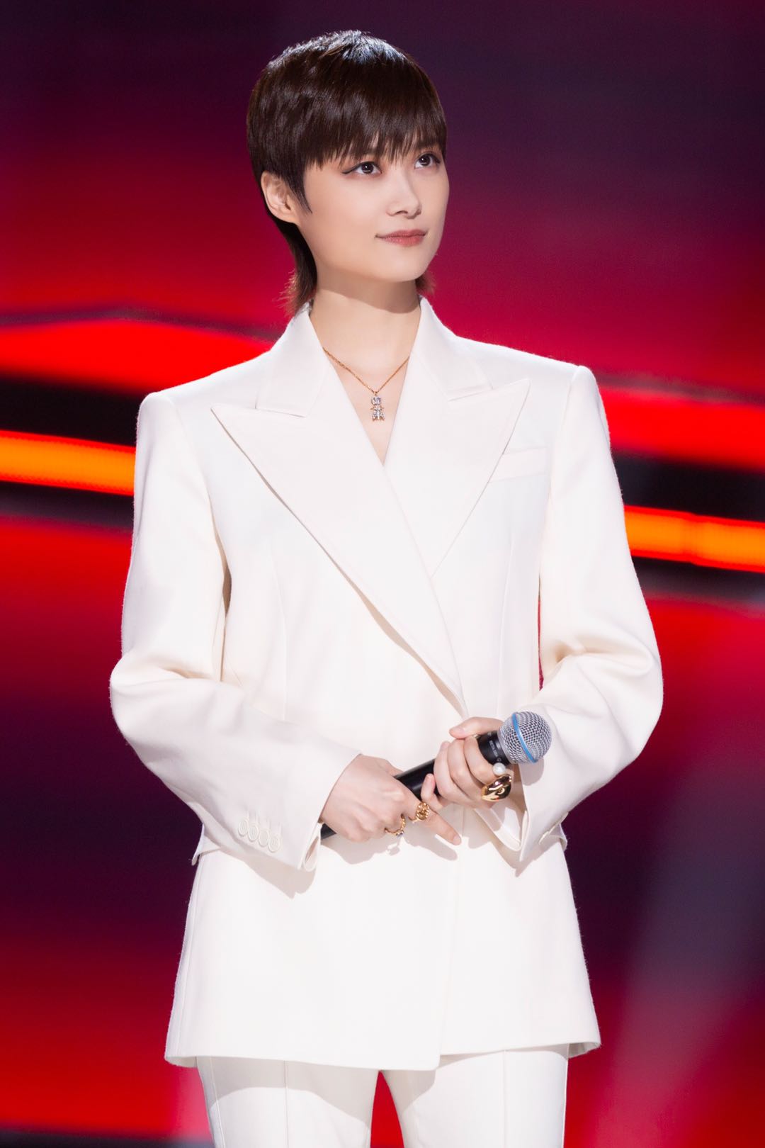 2023李宇春成都演唱会（8月25/26日）演出安排（时间、地点、票价）