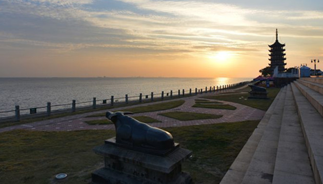 海宁盐官观潮胜地公园白石台广场