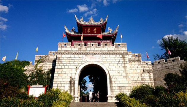 贵阳市花溪区青岩古镇南城门