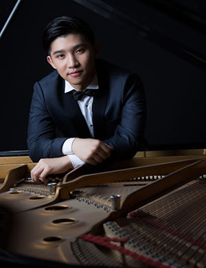 鲍释贤上海钢琴音乐会