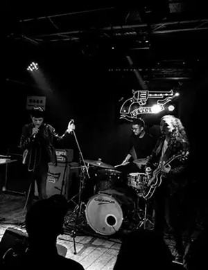 雨国成都演唱会