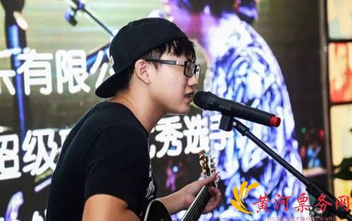吴奇