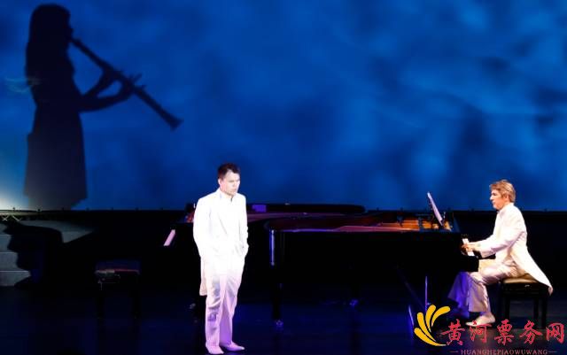 舞台剧《弹琴说爱》