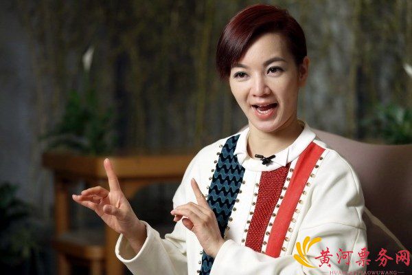 大象城巨星演唱会嘉宾阿雅