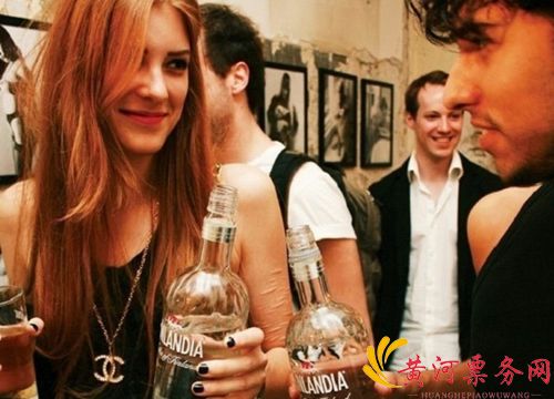 2018 "唱给单身汪"首个光棍节主题演唱会