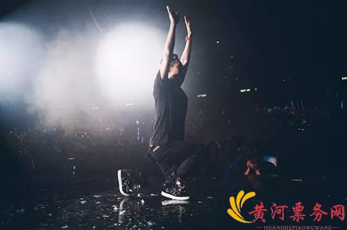 周柏豪