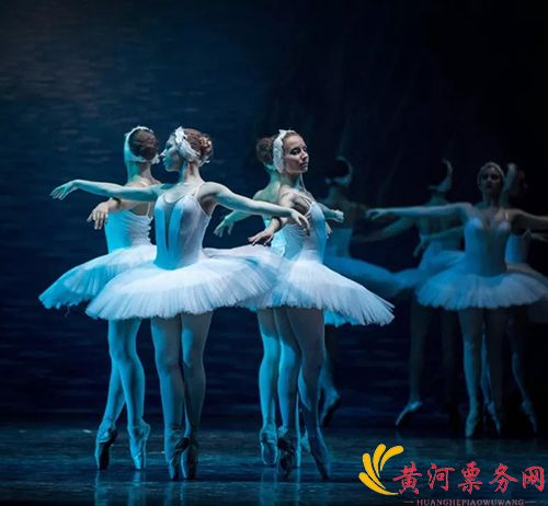 《天鹅湖》《睡美人》《胡桃夹子》