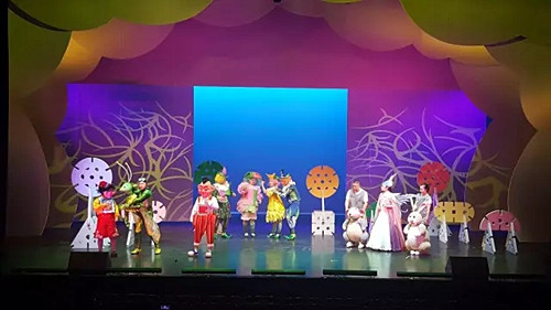 《小铃铛与比诺曹》