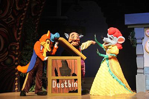 《尼尔斯骑鹅历险》