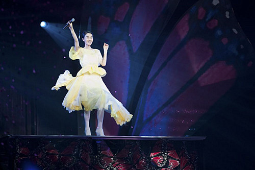 2022王菲世界巡回演唱会-南京站