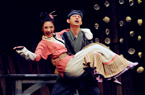 2023经典版话剧《暗恋桃花源》(黄磊、孙莉、何炅等)-海口站 2023经典版话剧《暗恋桃花源》(黄磊、孙莉、何炅等)-海口站