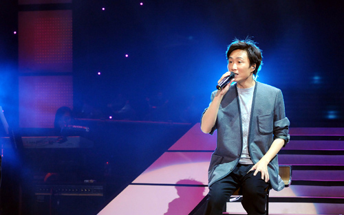 2021Drive In Ultra – WEE are Ronald Cheng 郑中基自驾户外演唱会-香港站