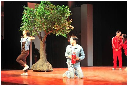 2019喜剧《好久不见》上海站票价、演出详情