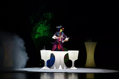 爱丽丝梦游泡泡仙境