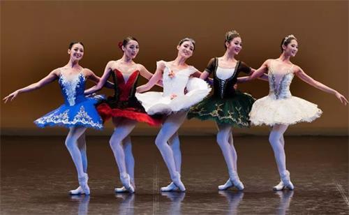中国十大芭蕾舞团展演