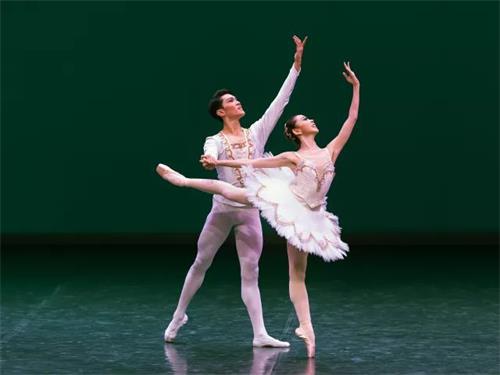中国十大芭蕾舞团展演
