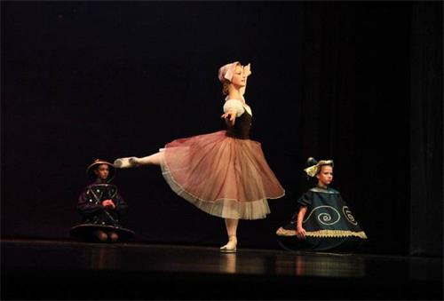 芭蕾舞《灰姑娘》