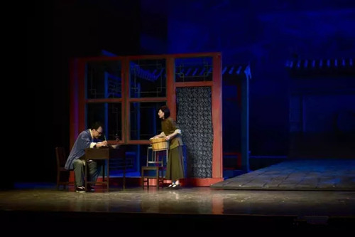 话剧《王荷波》