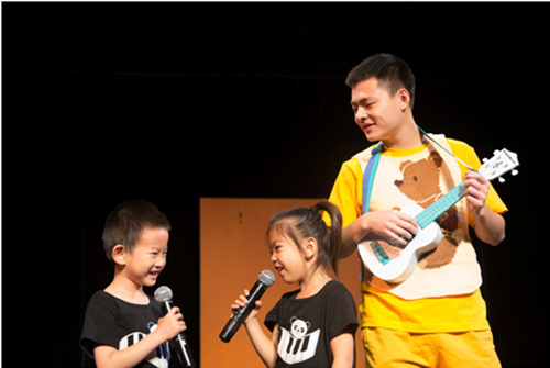 儿童剧《再见小背心》