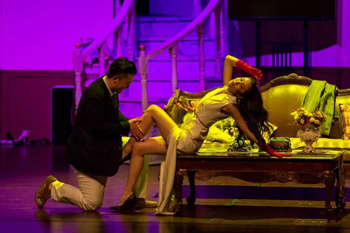 话剧《开心晚宴》