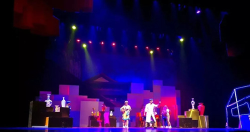 儿童剧《故宫里的小不点》