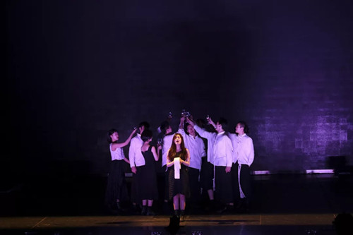 孟京辉戏剧作品《我爱xxx》