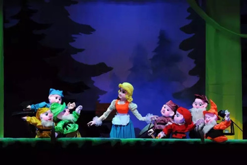 童话木偶剧《白雪公主》