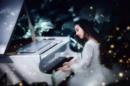 邂逅钢琴公主·水钢琴惟一“爱一生”原创钢琴音乐会