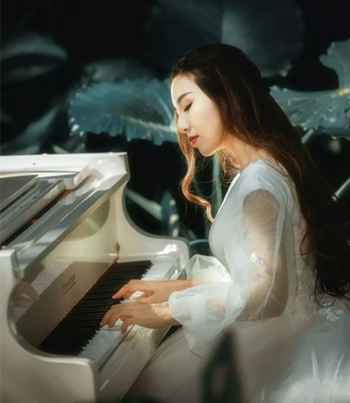 邂逅钢琴公主·水钢琴惟一“爱一生”原创钢琴音乐会