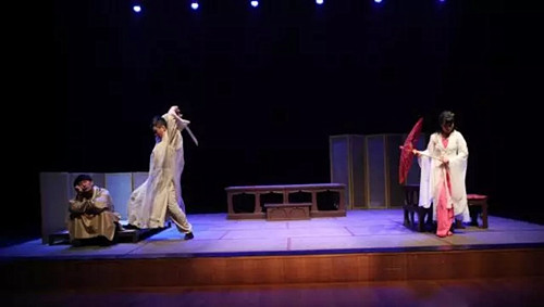 话剧《我爱桃花》