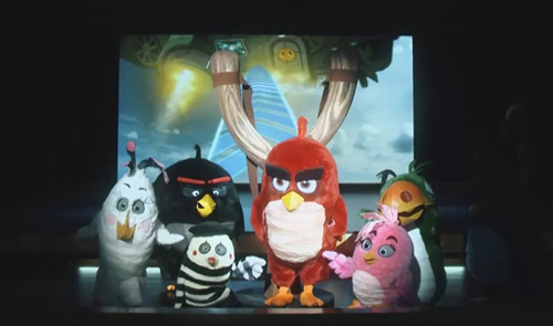 舞台剧《愤怒的小鸟--飞行大战》