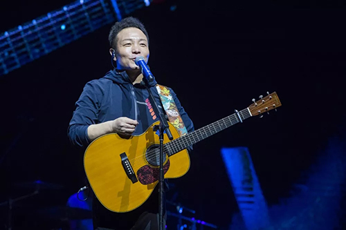 2023许巍“无尽光芒”巡回演唱会-重庆站