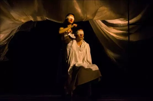 戏剧《恋爱的犀牛》