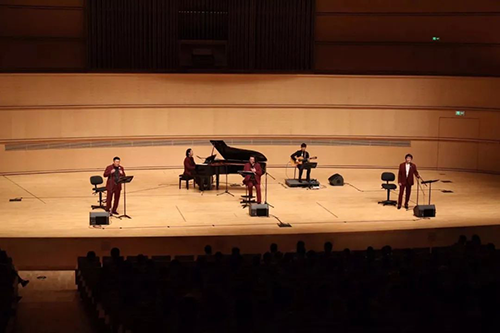 八只眼演唱组献礼祖国演唱会