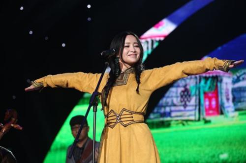 2019织谣斯琴格日乐石家庄演唱会