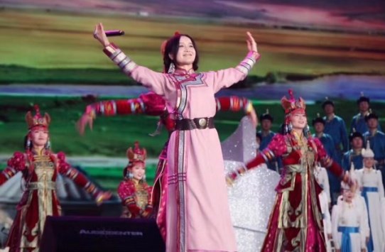 2019织谣斯琴格日乐石家庄演唱会