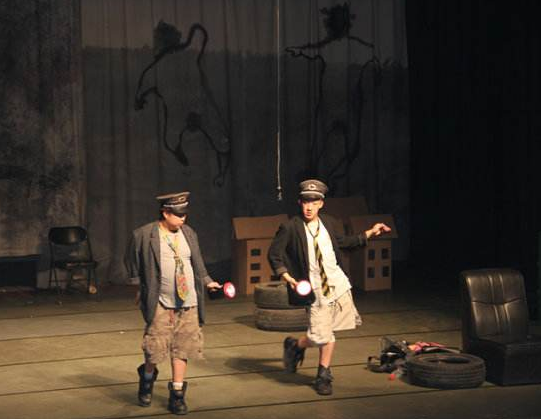 2019孟京辉戏剧作品《两只狗的生活意见》贵阳站