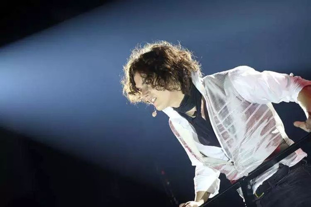 2019音乐剧《摇滚红与黑》广州站