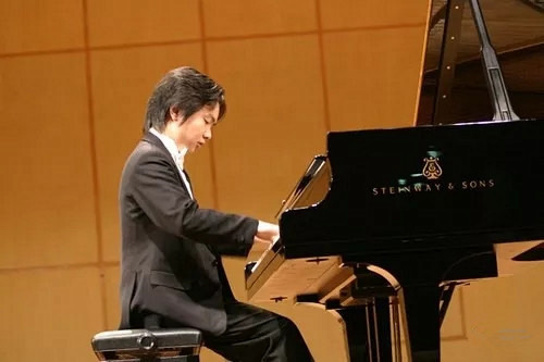 沈文裕钢琴独奏音乐会