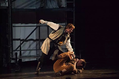 话剧《巴黎圣母院》