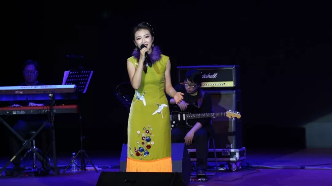 2021甜蜜蜜——陈佳专场邓丽君经典金曲演唱会-成都站