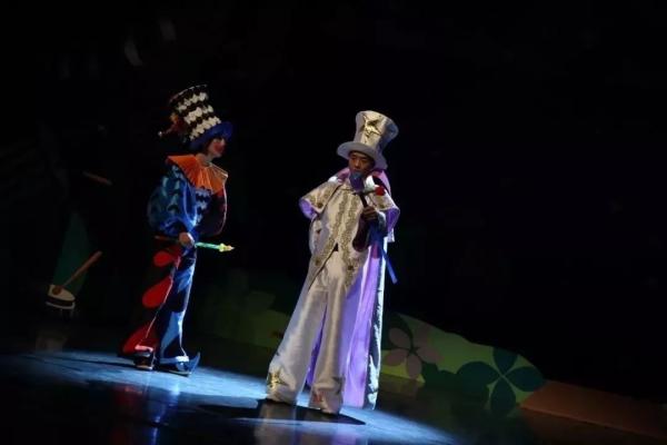 小咕咚的魔法世界