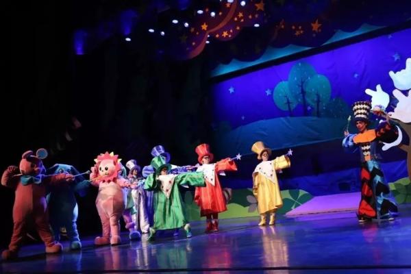 小咕咚的魔法世界