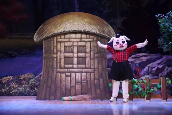 三只小猪盖新房