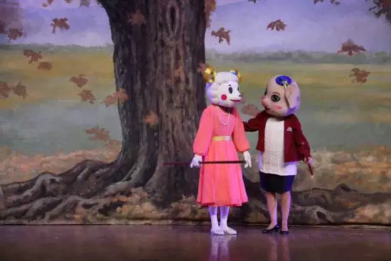 三只小猪盖新房