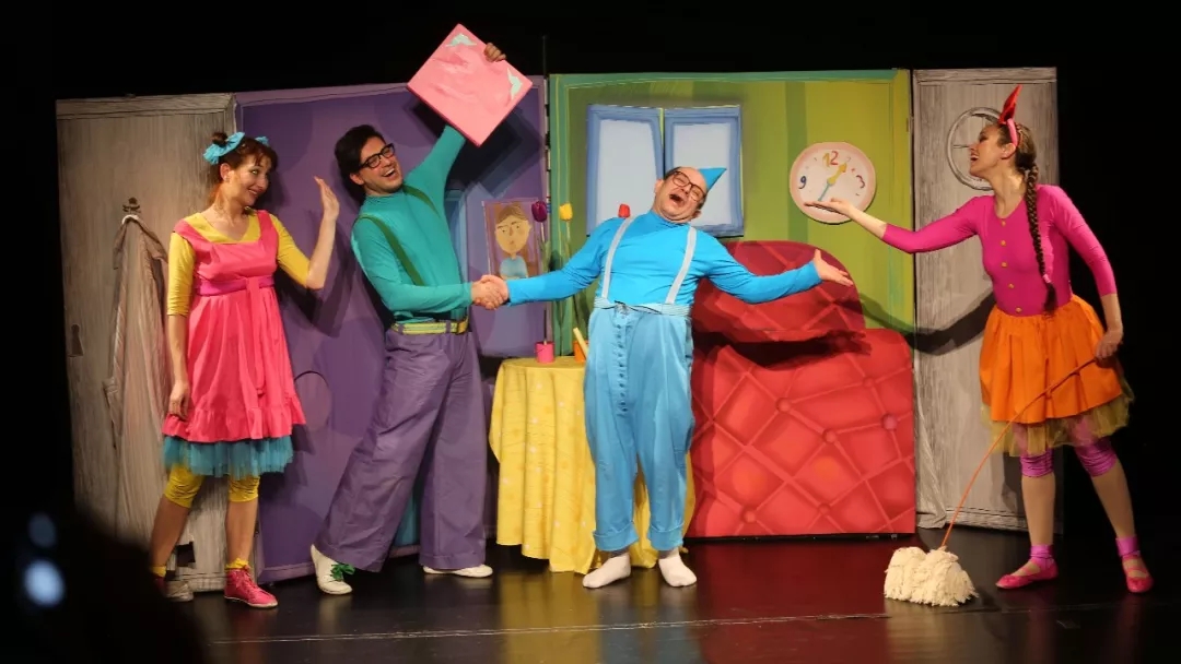 创意剧《顽皮小精灵》