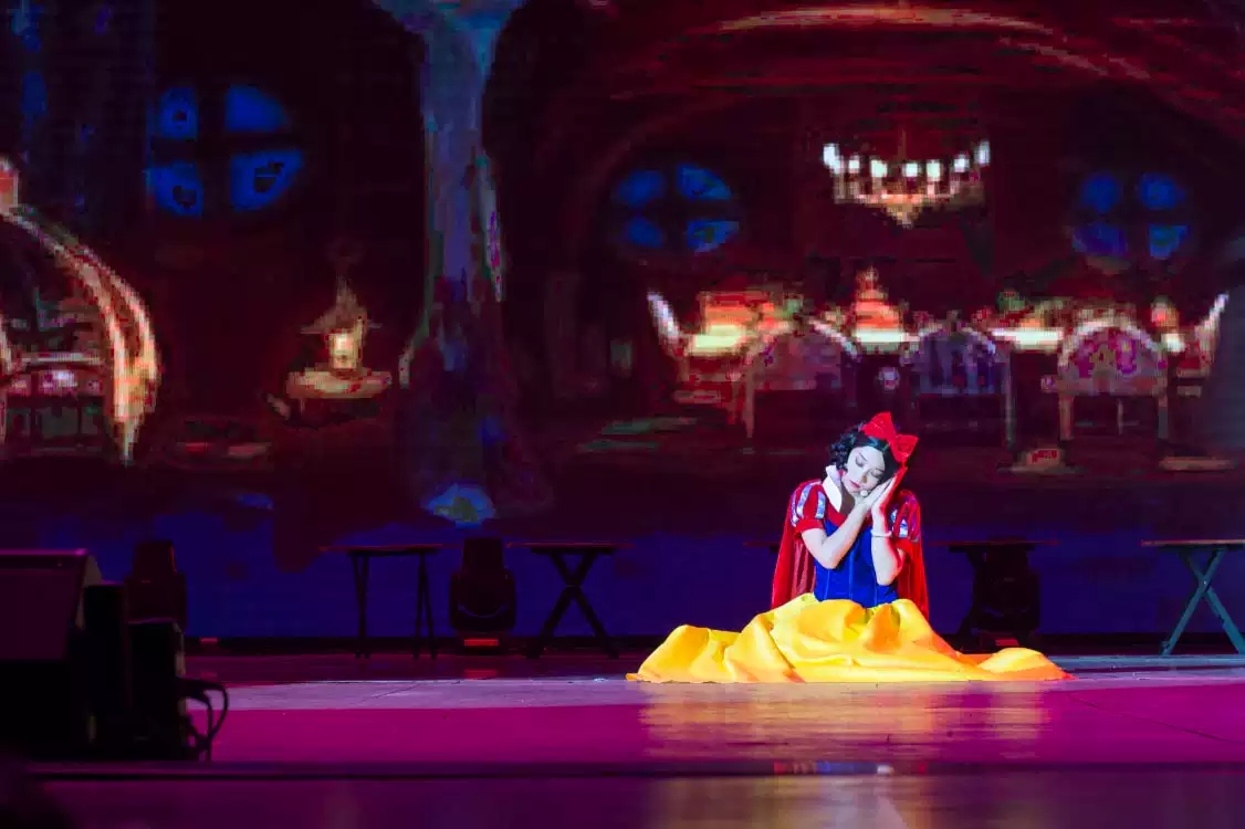 音乐剧《白雪公主与七个小矮人》