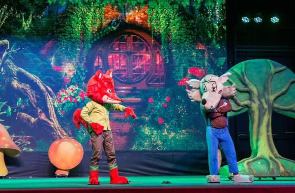 小红帽智斗大灰狼