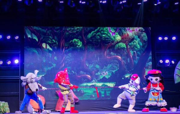 小红帽智斗大灰狼