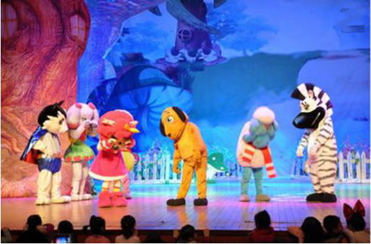 小狗阿疤想变羊